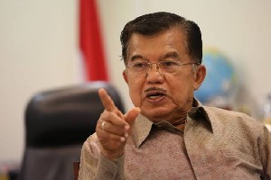 Bersama Sejumlah Menteri, Jusuf Kalla Tinjau Lokasi Banjir dan Longsor Sulawesi Selatan